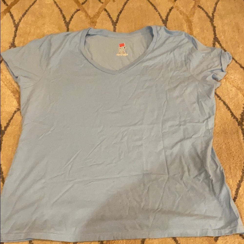 XL plain blue Hanes women’s t shirt
